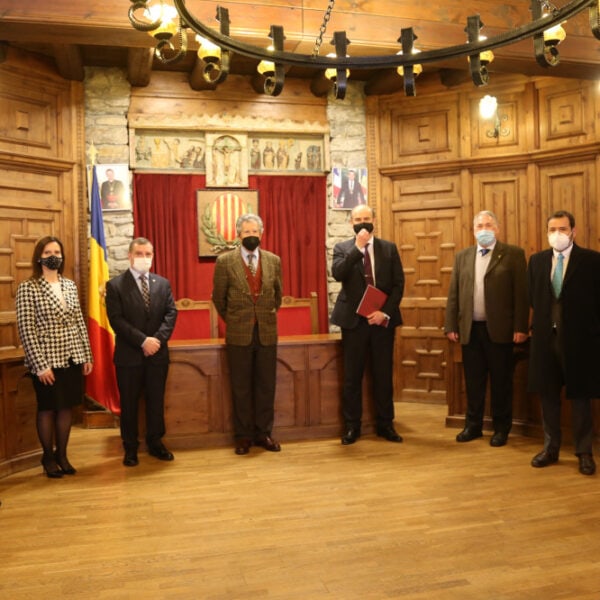 The eUniv and Sant Julià de Lòria’s City Council sign a covenant of agreement