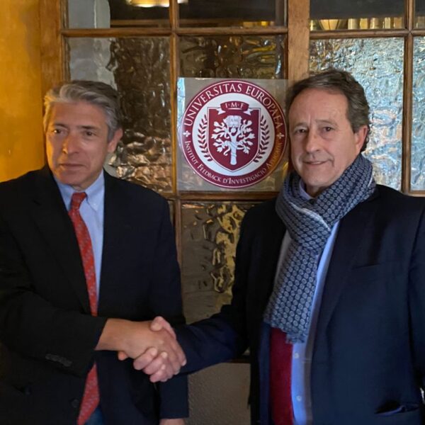 The eUniv and ECAS sign a covenant of academic collaboration