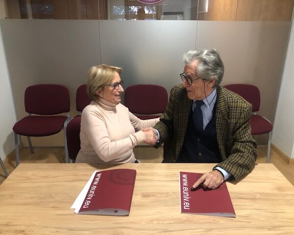 eUniv and Escola Institució Camps sign a collaboration and academic cooperation agreement