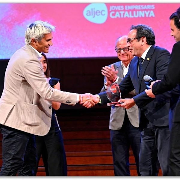 La eUniv, present a la gala del XXXIII Premi Jove Empresari de l’AIJEC